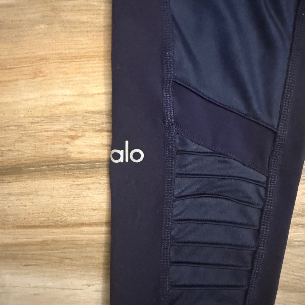 Alo Yoga Moto Leggings Navy Blue High Waist Quilted Mesh Inset W5494R